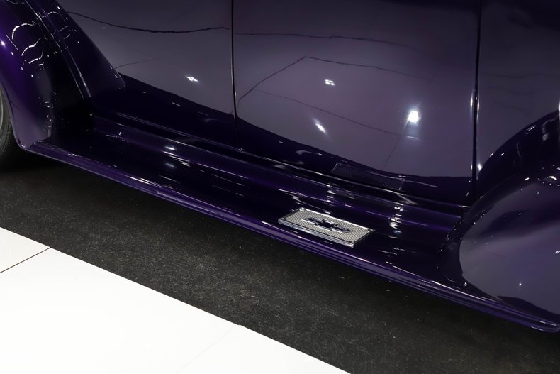 Chevrolet-Panel-truck-1937-Deep-Plum-Pearl-Gray-4