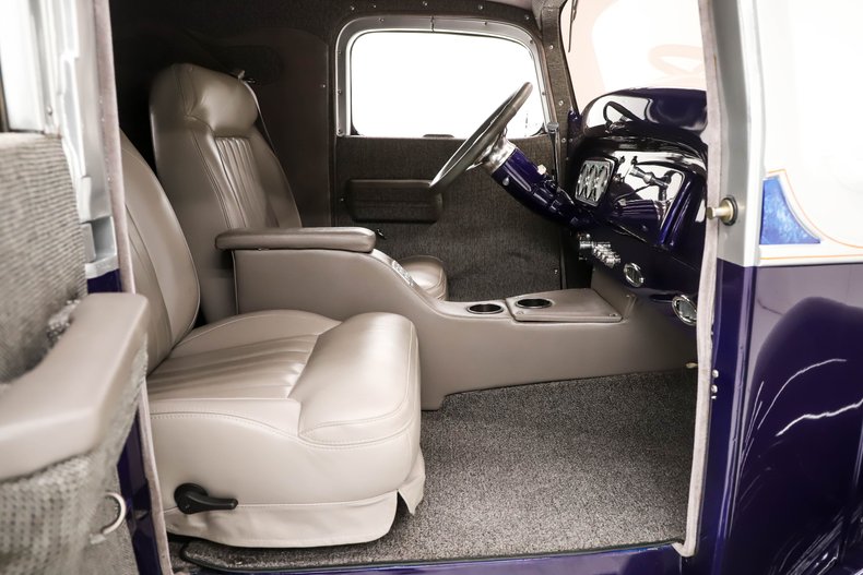 Chevrolet-Panel-truck-1937-Deep-Plum-Pearl-Gray-42