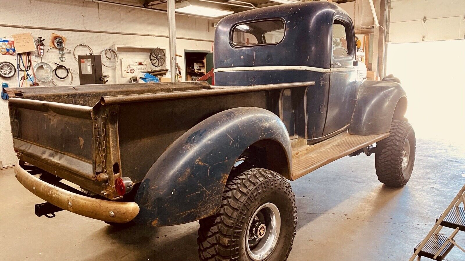 Chevrolet-Pickup-1941-Standard-Cab-Pickup-10