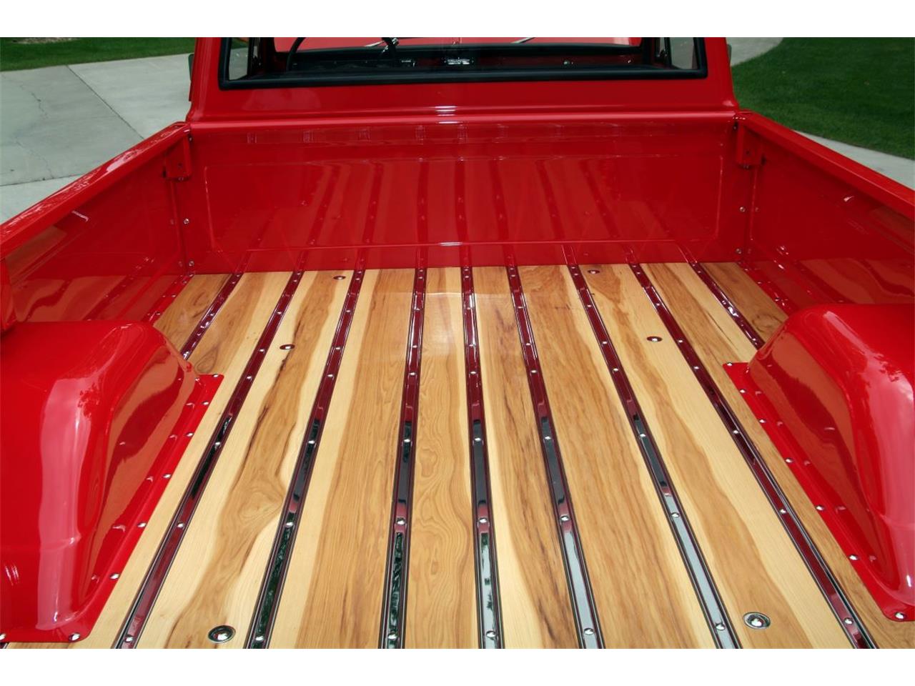 Chevrolet-Pickup-1972-Red-Black-Gray-1