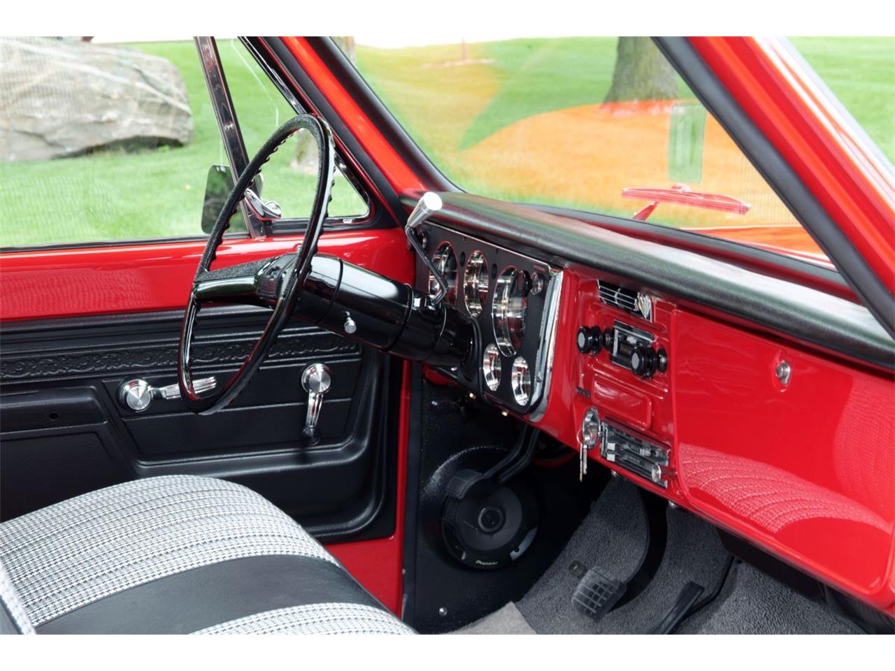 Chevrolet-Pickup-1972-Red-Black-Gray-4