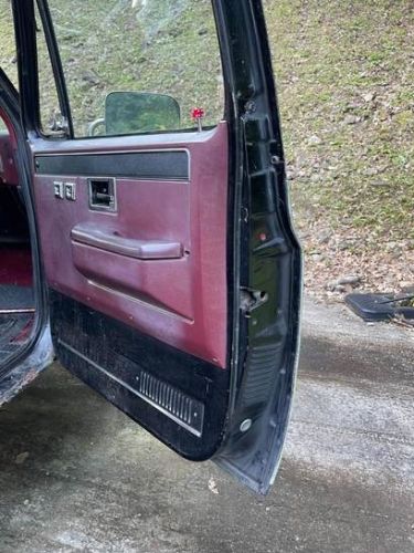Chevrolet-Pickup-1985-Black-4