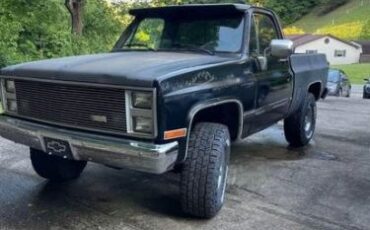 Chevrolet-Pickup-1985-Black-9