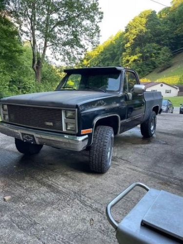 Chevrolet-Pickup-1985-Black-9