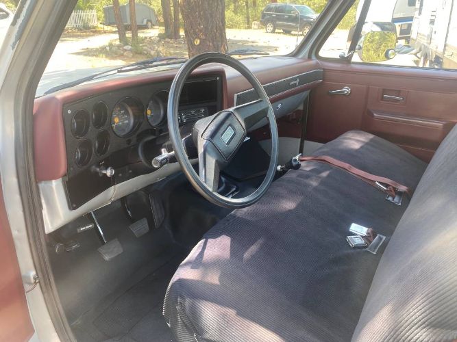 Chevrolet-Pickup-1985-Silver-3