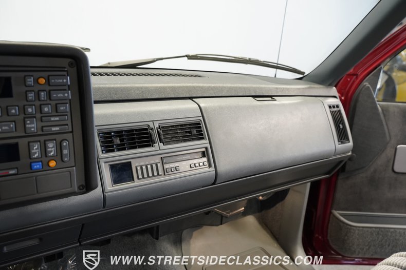 Chevrolet-Pickup-1990-Red-Crimson-Gray-11