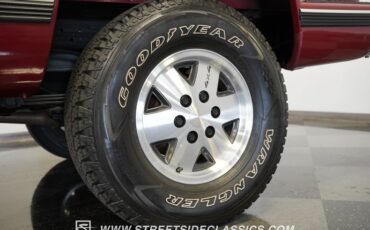 Chevrolet-Pickup-1990-Red-Crimson-Gray-21