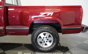 Chevrolet-Pickup-1990-Red-Crimson-Gray-22