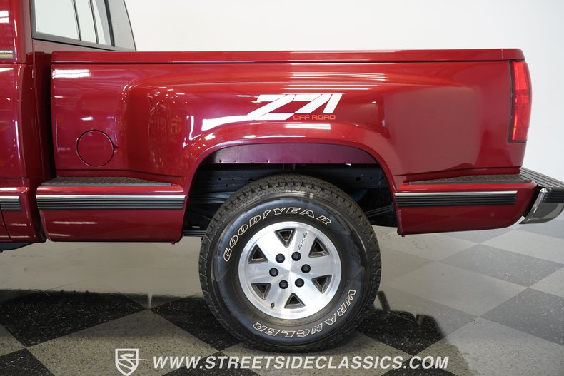 Chevrolet-Pickup-1990-Red-Crimson-Gray-22