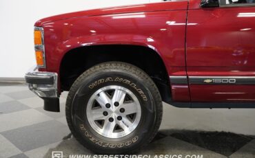 Chevrolet-Pickup-1990-Red-Crimson-Gray-25