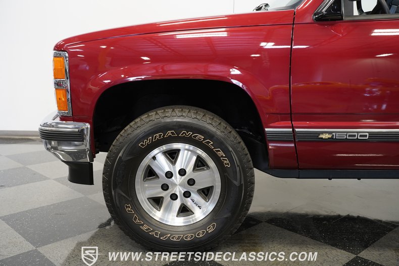 Chevrolet-Pickup-1990-Red-Crimson-Gray-25