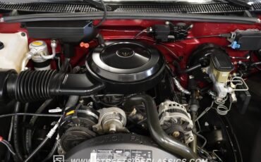 Chevrolet-Pickup-1990-Red-Crimson-Gray-3