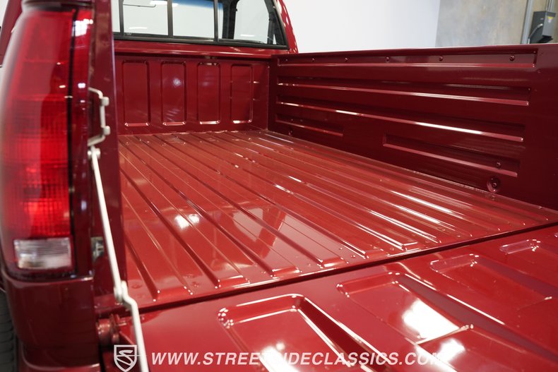 Chevrolet-Pickup-1990-Red-Crimson-Gray-32