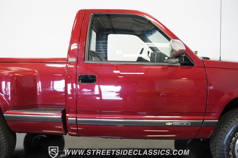 Chevrolet-Pickup-1990-Red-Crimson-Gray-38