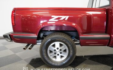 Chevrolet-Pickup-1990-Red-Crimson-Gray-39