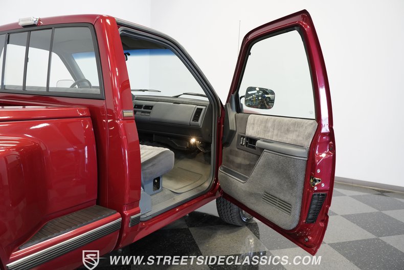 Chevrolet-Pickup-1990-Red-Crimson-Gray-41