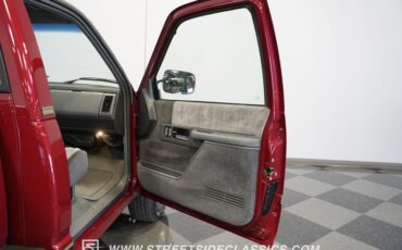 Chevrolet-Pickup-1990-Red-Crimson-Gray-42