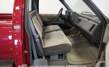 Chevrolet-Pickup-1990-Red-Crimson-Gray-43