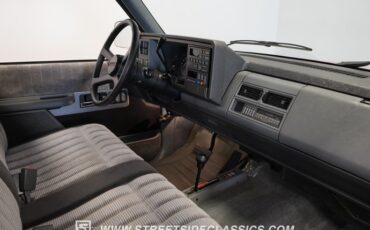 Chevrolet-Pickup-1990-Red-Crimson-Gray-45
