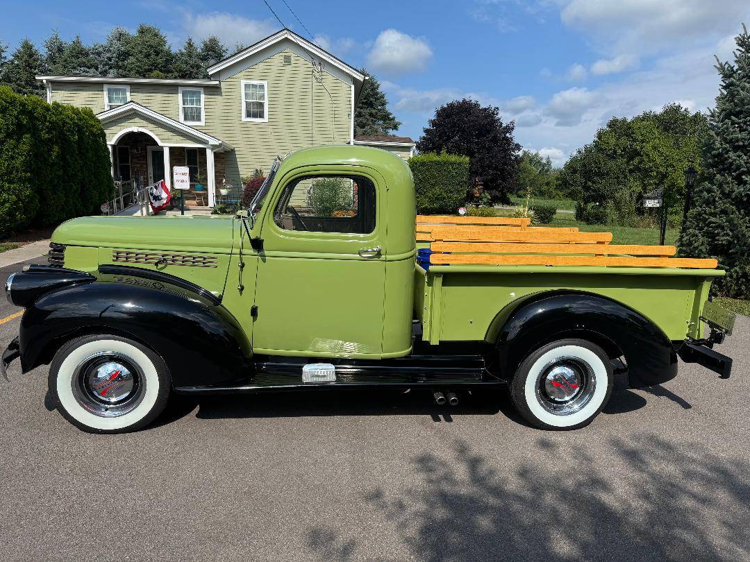Chevrolet-Pickup-truck-1946-green-1