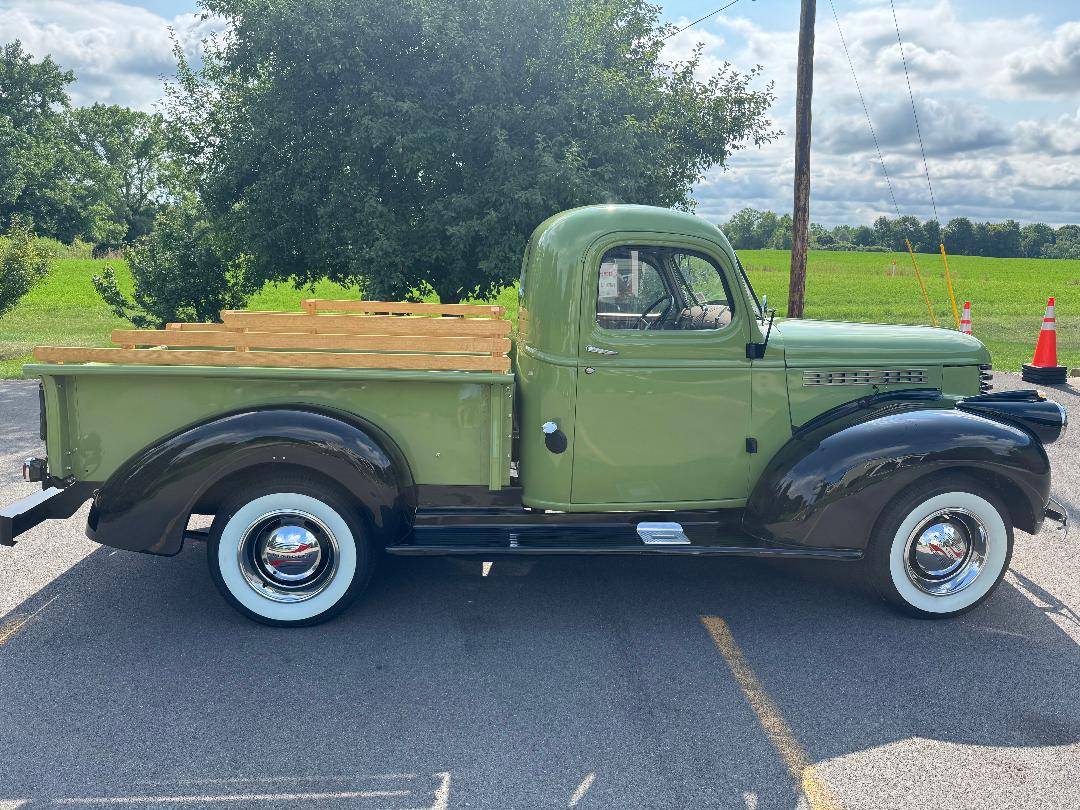 Chevrolet-Pickup-truck-1946-green-2