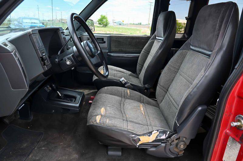 Chevrolet-S-10-pickup-1991-8