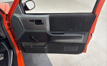 Chevrolet-S10-1986-Orange-Charcoal-Black-40