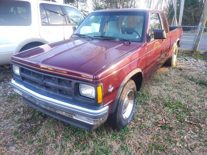 Chevrolet-S10-1993-Red
