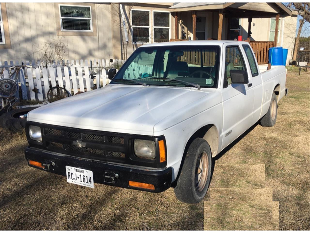 Chevrolet-S10-1993-White-Gray