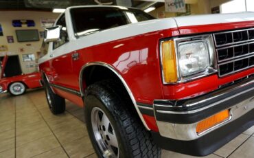 Chevrolet-S10-Blazer-1987-SUV-12