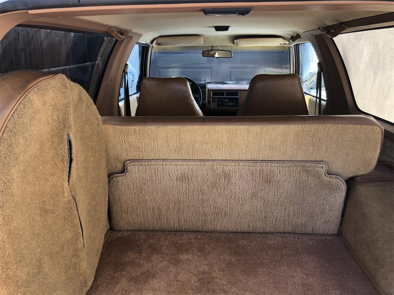Chevrolet-S10-blazer-1988-White-Beige-15