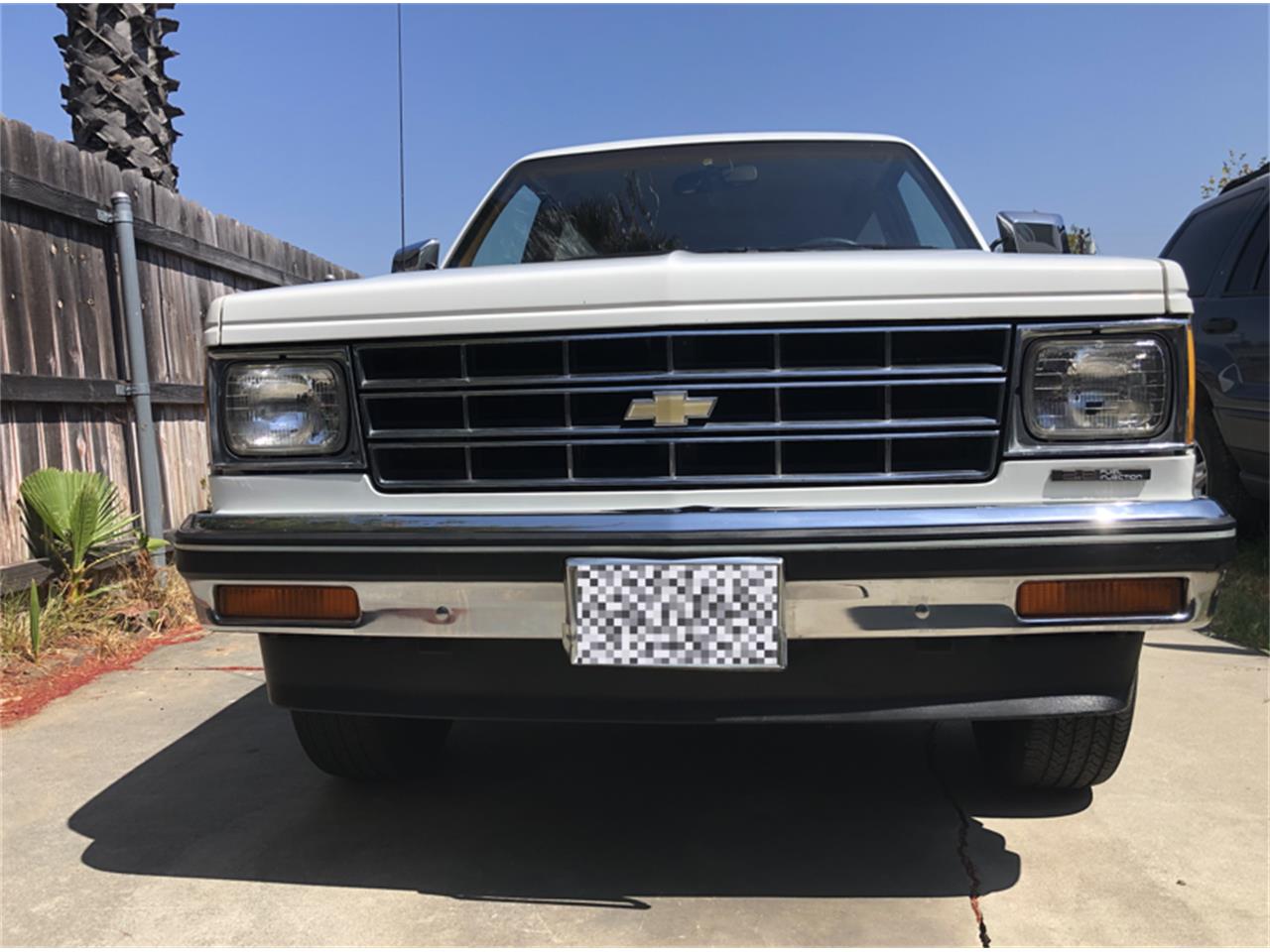Chevrolet-S10-blazer-1988-White-Beige-3