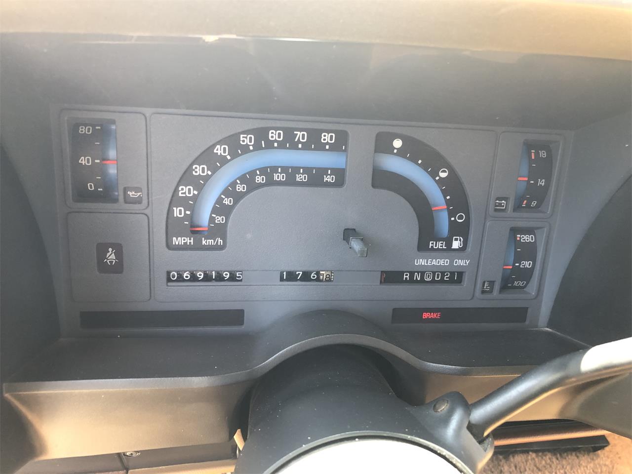 Chevrolet-S10-blazer-1988-White-Beige-7