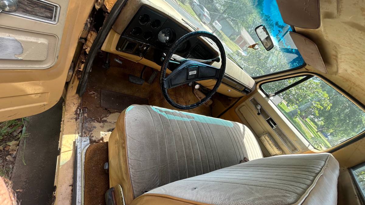 Chevrolet-Scottsdale-1975-yellow-3