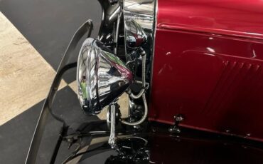 Chevrolet-Sedan-1931-Burgundy-Black-Tan-13
