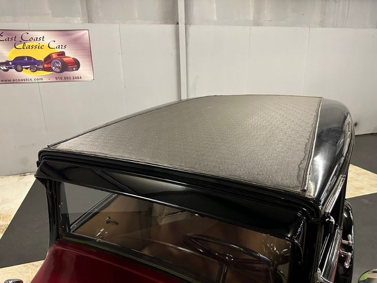 Chevrolet-Sedan-1931-Burgundy-Black-Tan-14