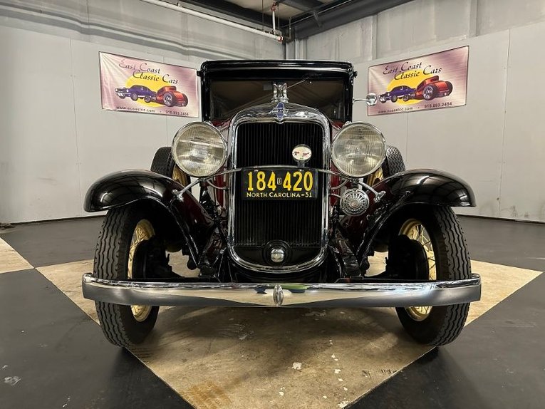 Chevrolet-Sedan-1931-Burgundy-Black-Tan-20