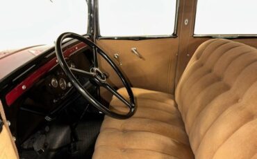 Chevrolet-Sedan-1931-Burgundy-Black-Tan-21