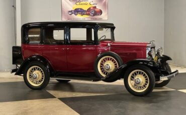 Chevrolet-Sedan-1931-Burgundy-Black-Tan-38