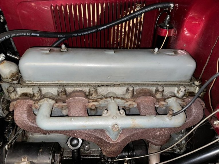 Chevrolet-Sedan-1931-Burgundy-Black-Tan-40