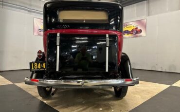 Chevrolet-Sedan-1931-Burgundy-Black-Tan-44