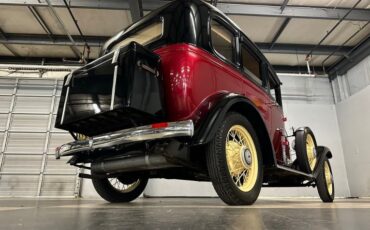 Chevrolet-Sedan-1931-Burgundy-Black-Tan-5
