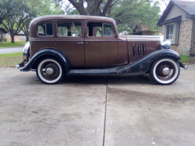Chevrolet-Sedan-1933-6