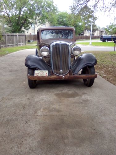 Chevrolet-Sedan-1933-7