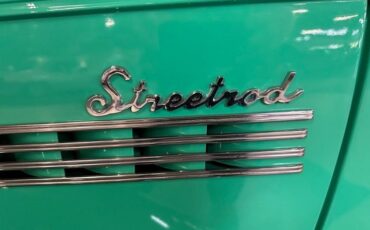 Chevrolet-Sedan-1939-Two-Tone-Green-Tan-15