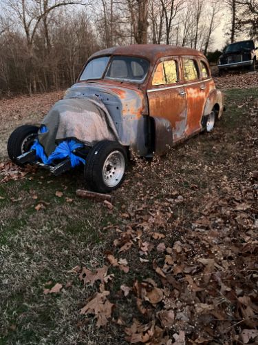 Chevrolet-Sedan-1948-14