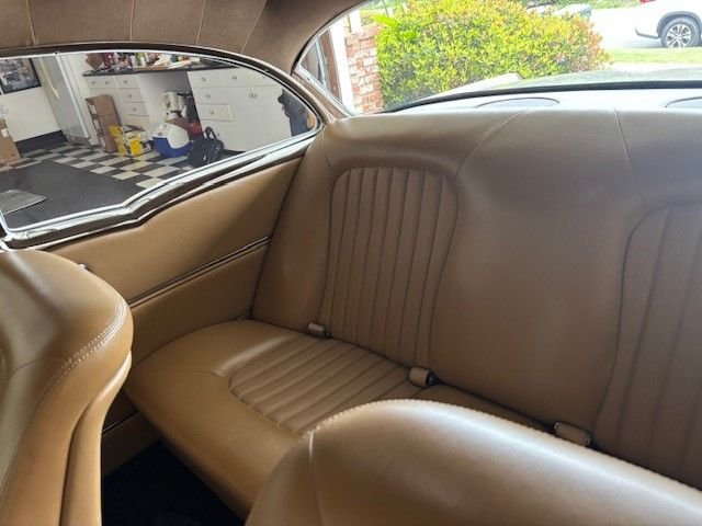 Chevrolet-Sedan-1955-Orange-and-White-Tan-15