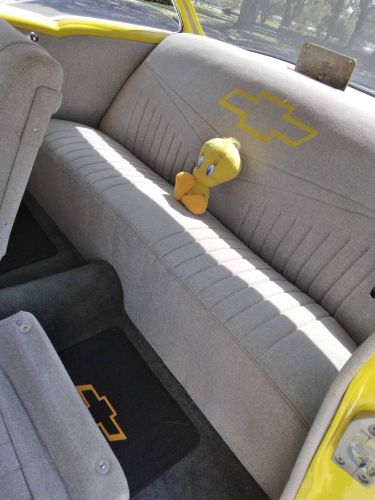 Chevrolet-Sedan-1955-YellowWhite-1