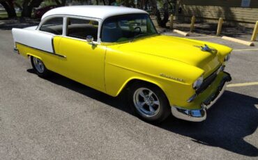 Chevrolet-Sedan-1955-YellowWhite-3