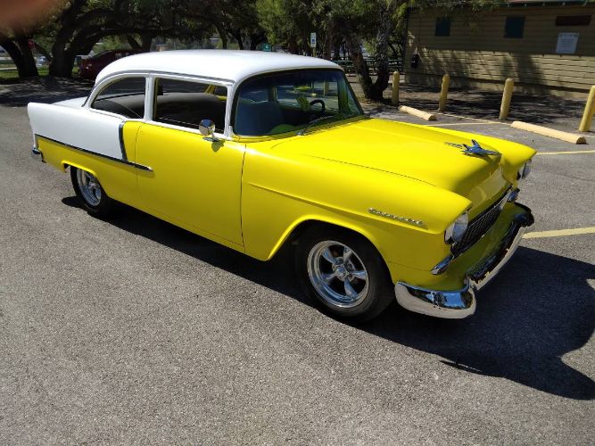 Chevrolet-Sedan-1955-YellowWhite-3